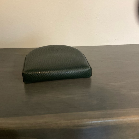 Louis Vuitton Taiga Coin Case - Picture 10 of 11